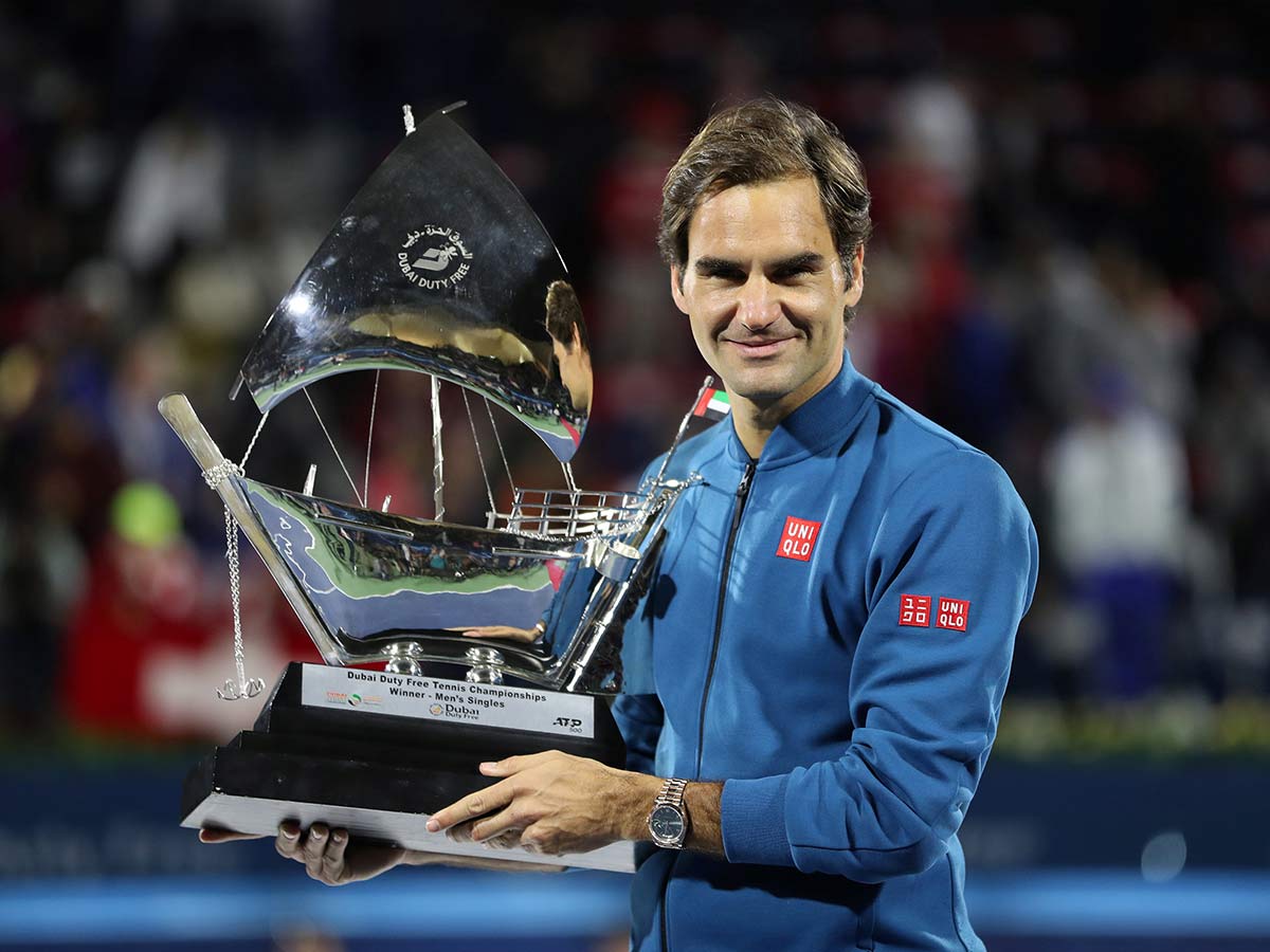 Federer conquista su título 100