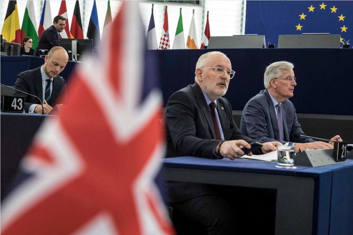 Legisladores británicos rechazan salir de la UE sin acuerdo