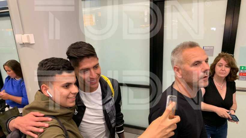 Edson Álvarez ya llegó a Holanda para reportar con Ajax