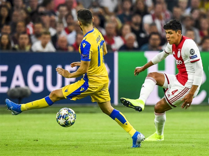 Con gol de Edson Álvarez, Ajax se metió a Champions League