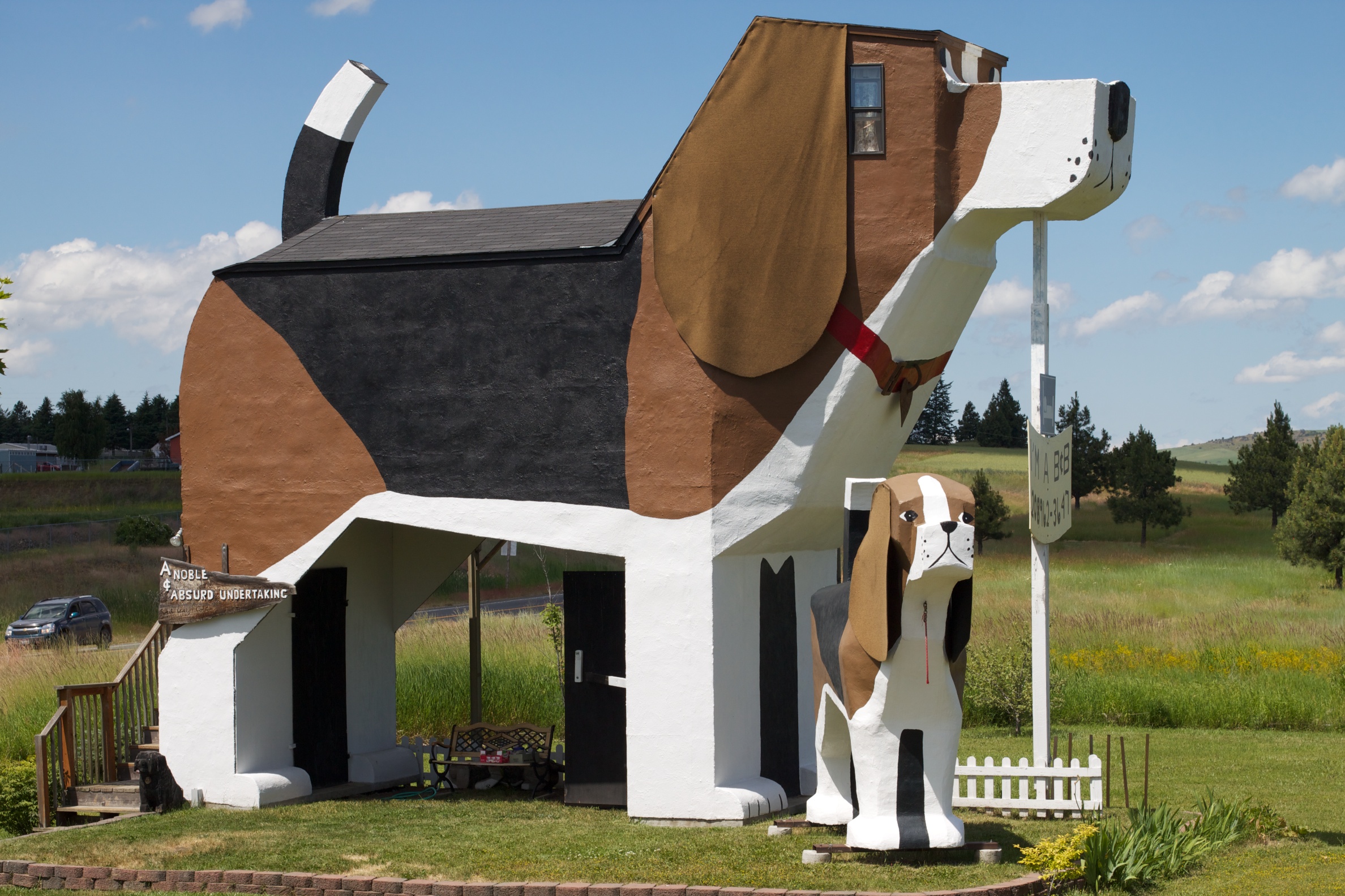 Conoce “Dog Bark Inn”, la casa con forma de perro