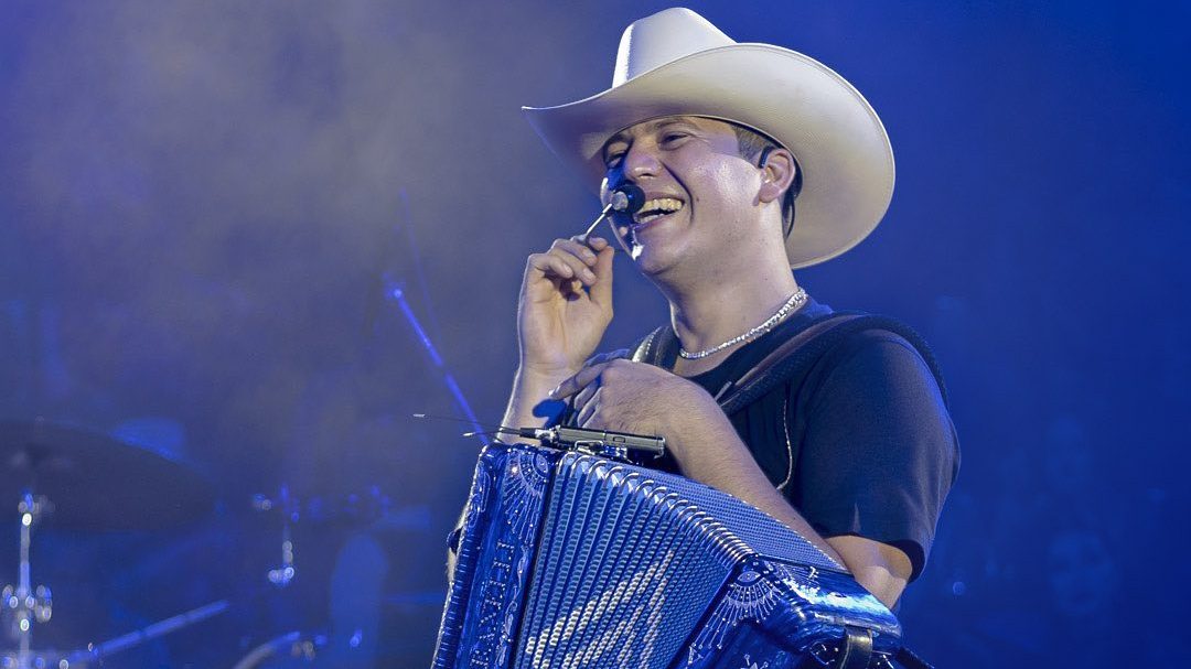 Remmy Valenzuela se lanza contra Christian Nodal