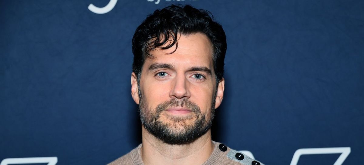 Henry Cavill es nombrado el hombre más guapo del 2022